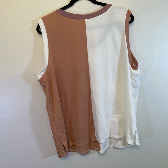 Two Tone Top - Picture 2 of 3